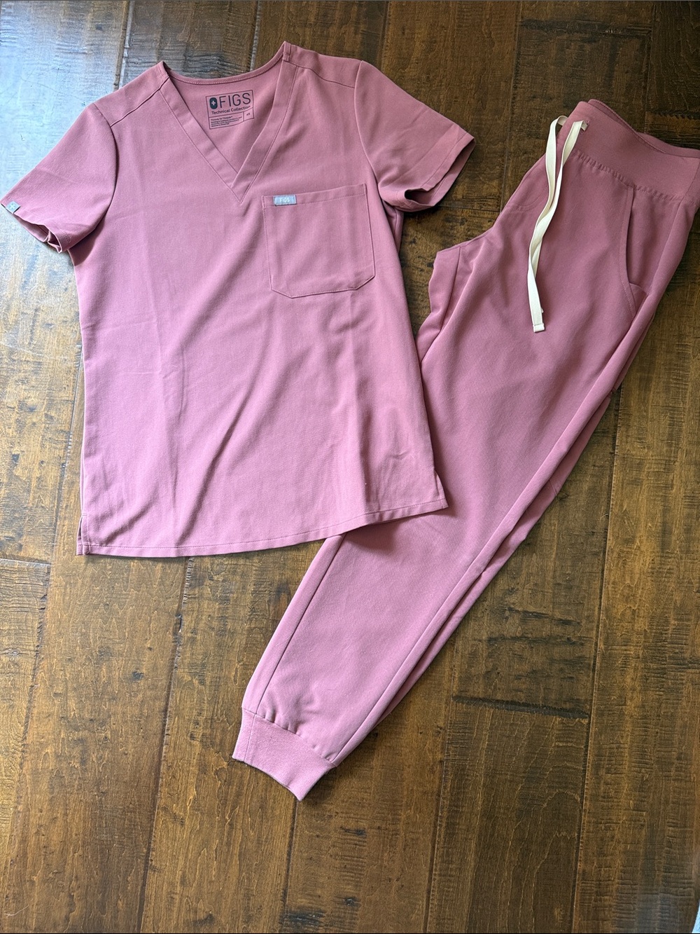 FIGS Women's Scrub Top & Jogger Set in Dusty Rose